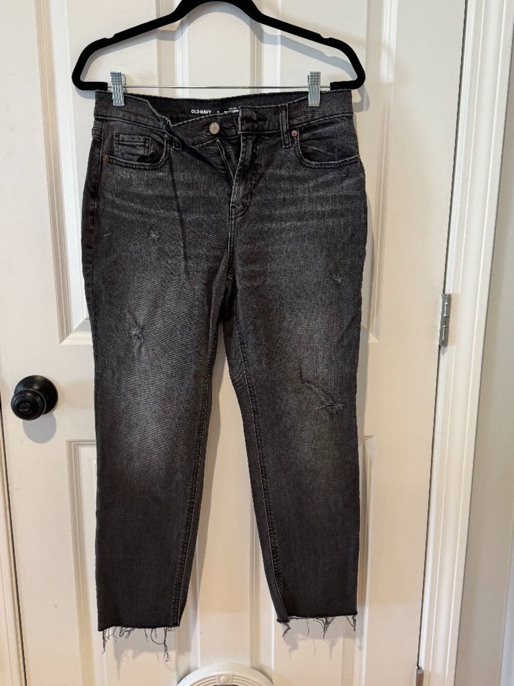 Old Navy Mid Rise Black Distressed Boyfriend Jeans - Size 4